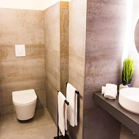P&l - Apulianstay Group Apartment